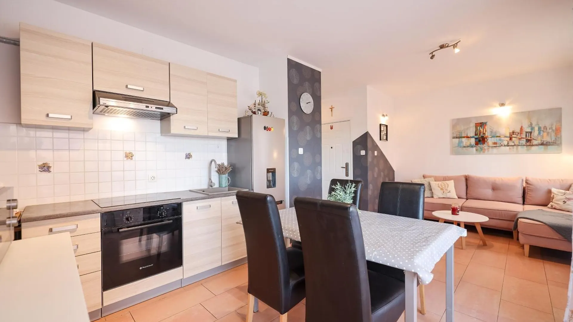 One Bedroom Apartment 50M From The Sea Kozino