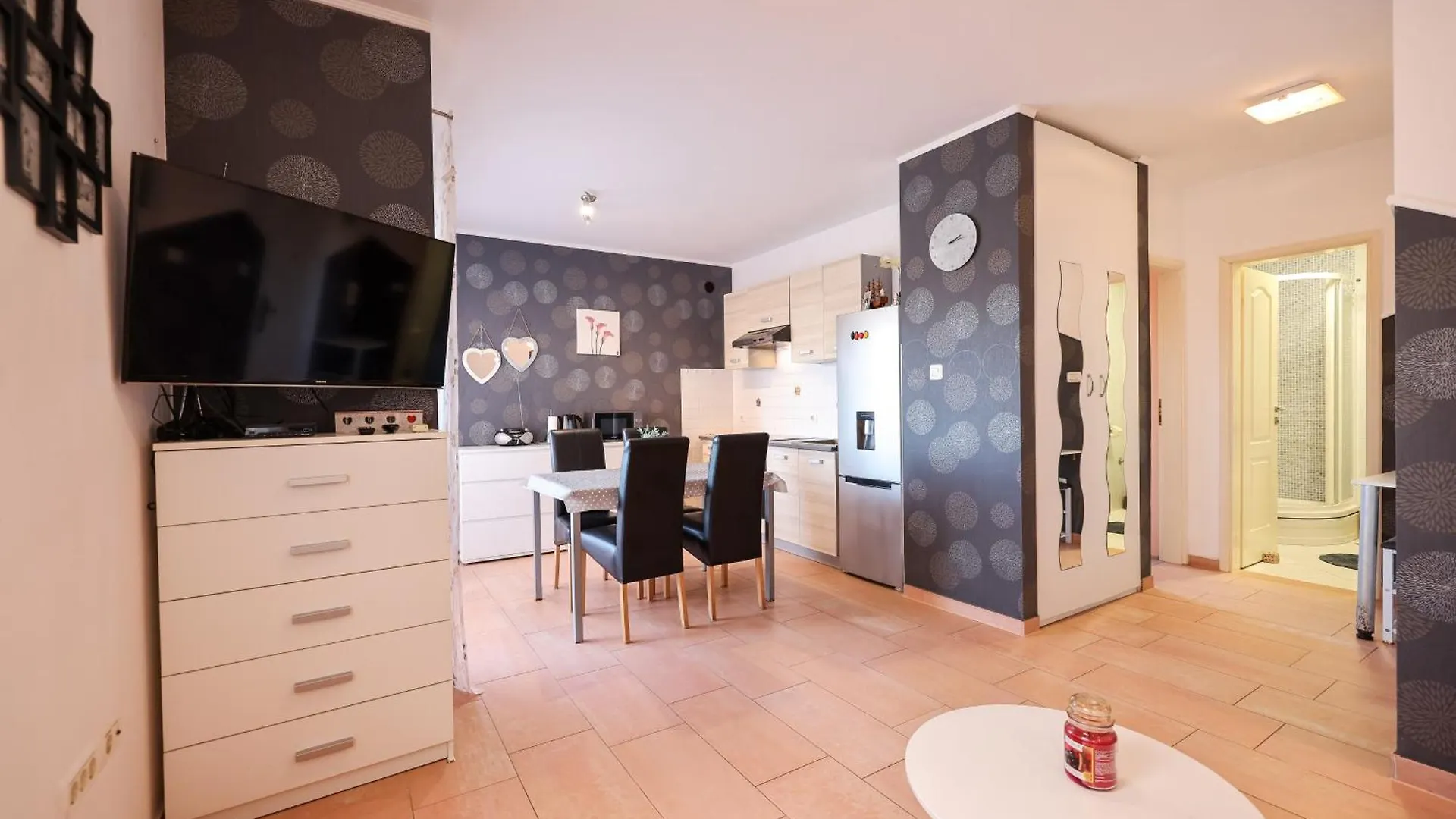 One Bedroom Apartment 50M From The Sea Kozino Croatia