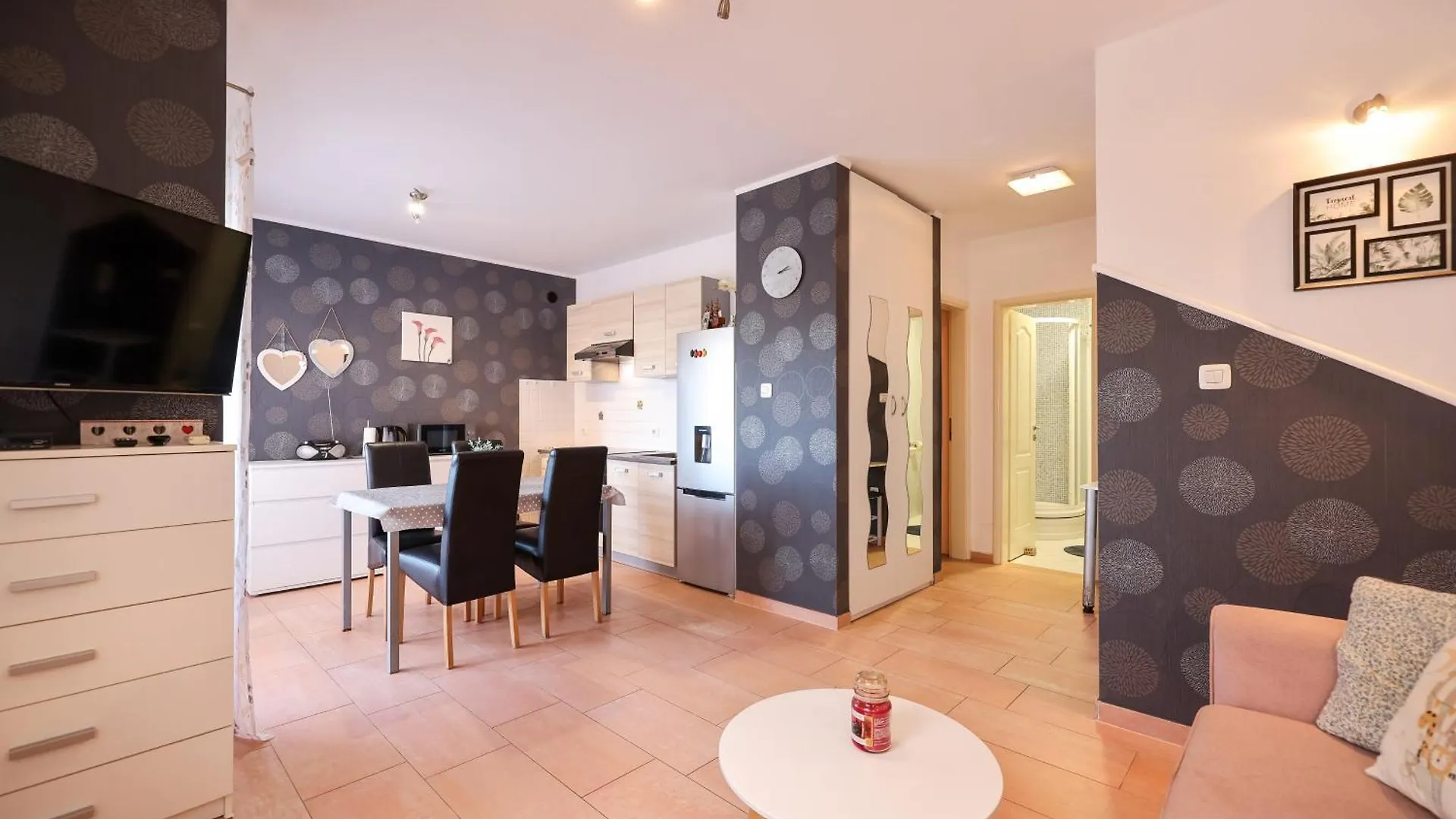 One Bedroom Apartment 50M From The Sea Kozino Croatia
