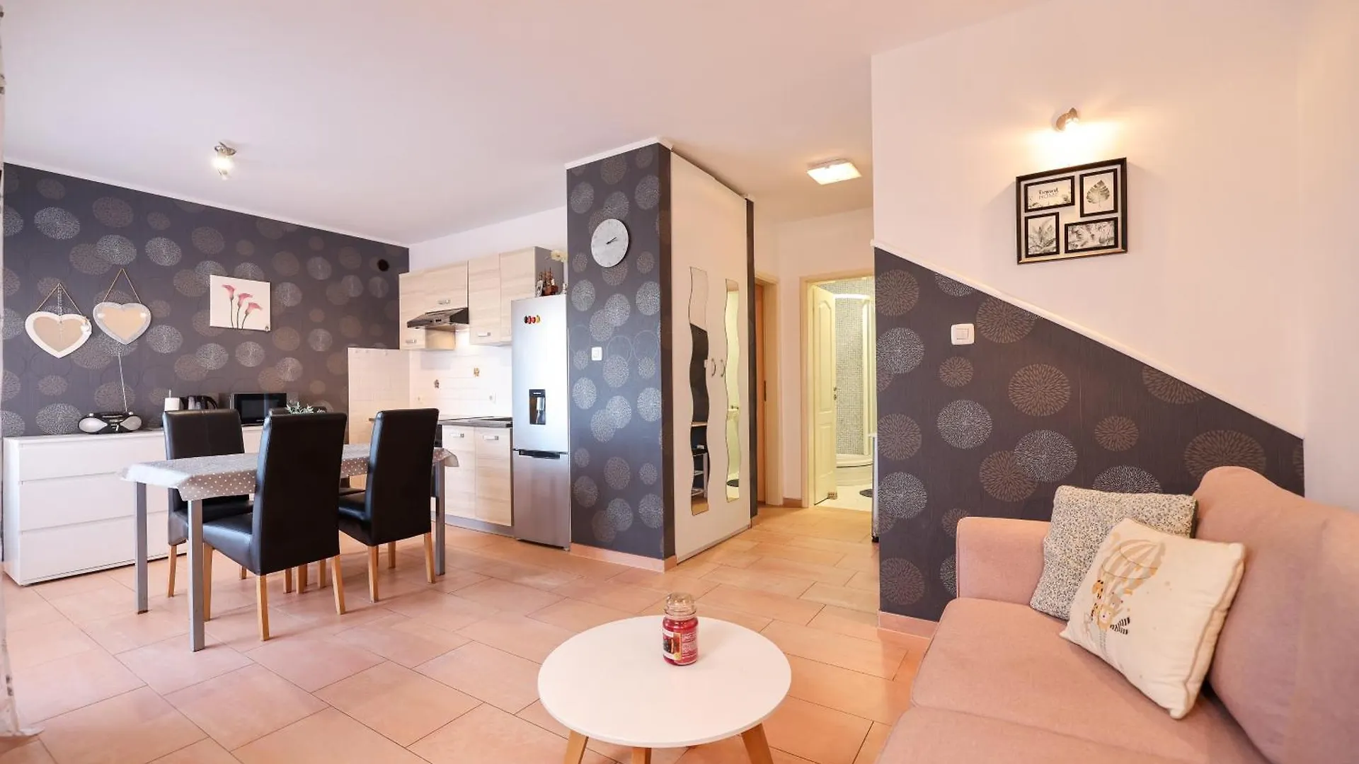 One Bedroom Apartment 50M From The Sea Kozino