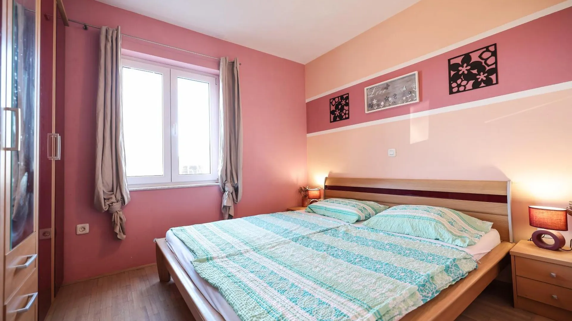 One Bedroom Apartment 50M From The Sea Kozino 0*,