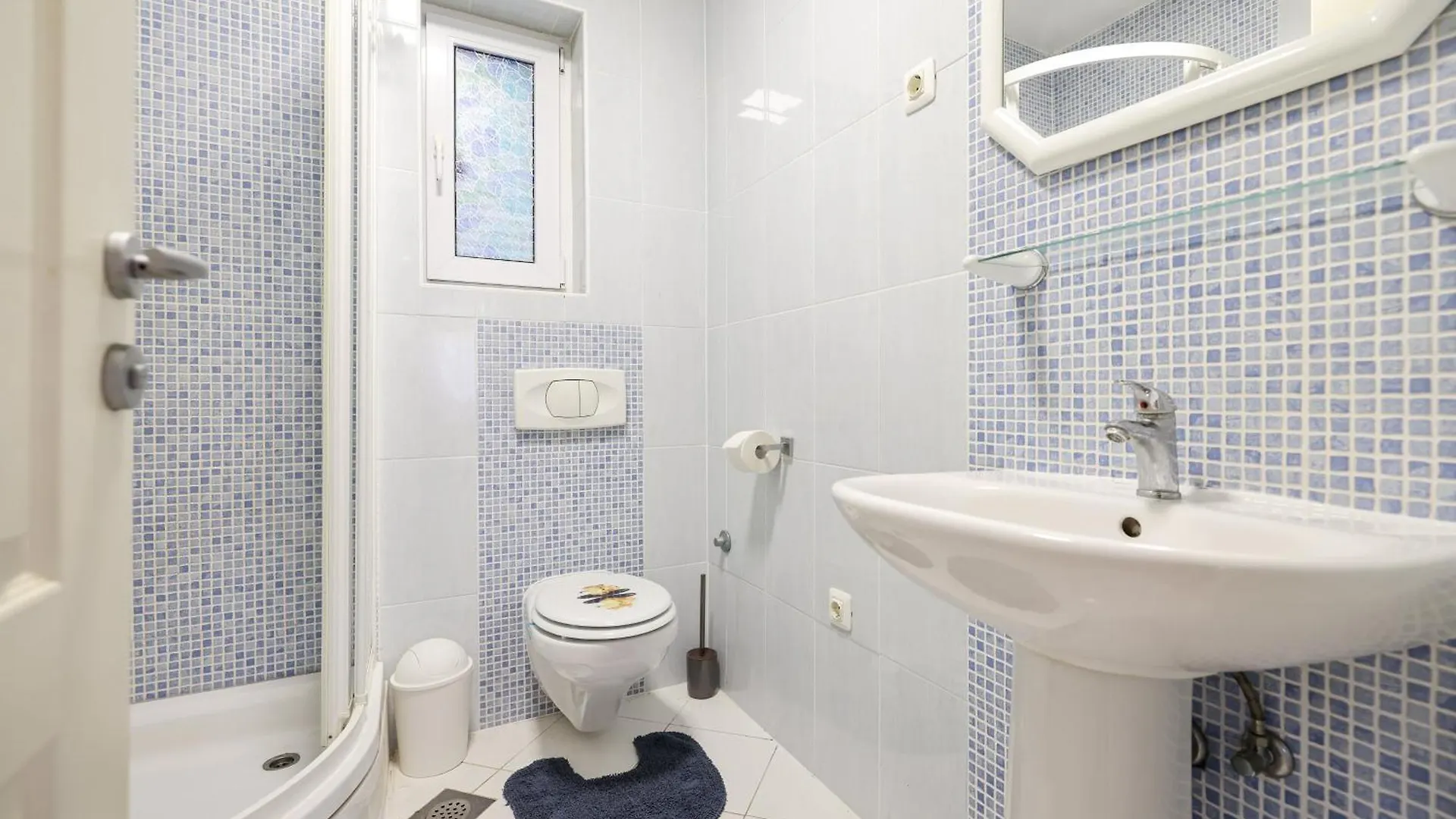 One Bedroom Apartment 50M From The Sea Kozino